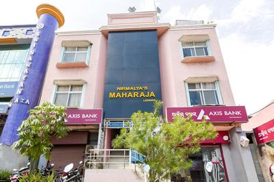 SPOT ON 38541 Nirmalya's Maharaja