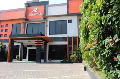 Anggraeni Hotel Ketanggungan