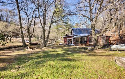 Cullowhee Getaway w/ Fireplace on Private Meadow