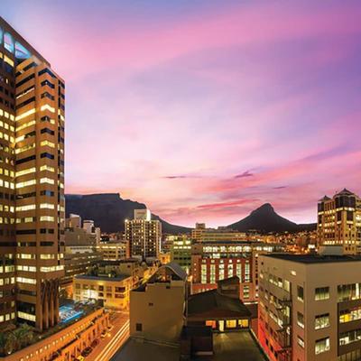 2112 at Pullman - Luxurious Apt in the Heart of Cape Town