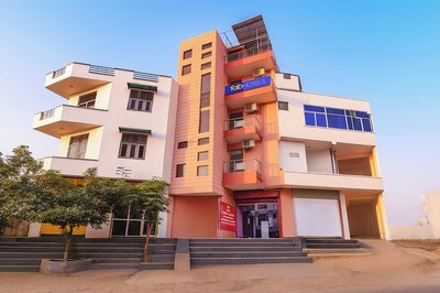 Fabhotel Capitol Square