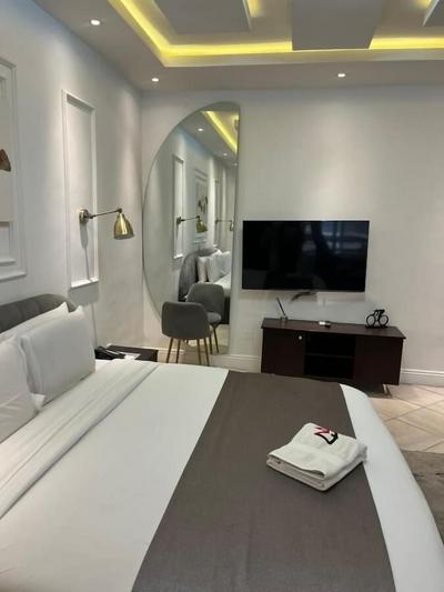 Euphoria Hotel & Suites by House 9