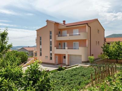 Beautiful Apartment in Between Split and Trogir