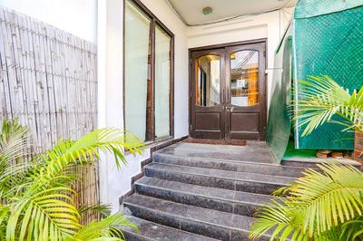 FabHotel Velvet Suites