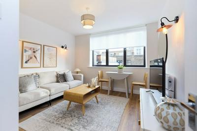 The Goodge Street Place - Bright 2bdr Flat