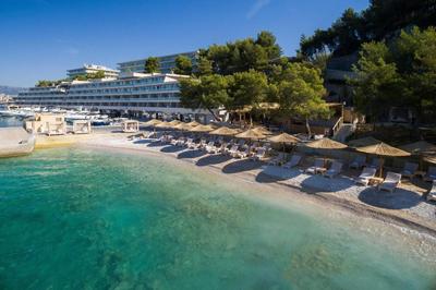 A6 Beachfront apt With big Terrace and sea View