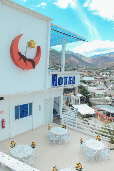HOTEL LINDA VISTA