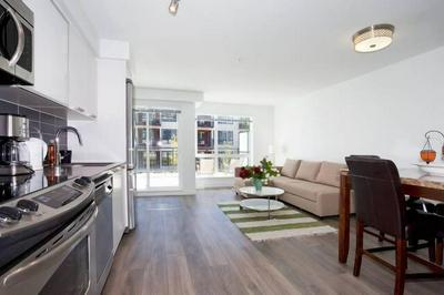 1 Bedroom China Town Condo