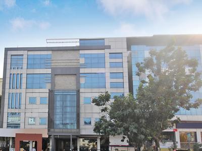 Capital O 24450 Hotel Surabhi