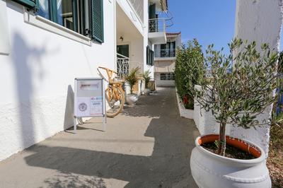 Koukounari Apartments