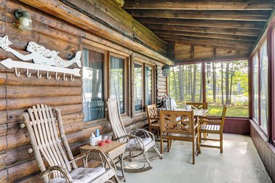 Lakeside Log Cabin w/ Porch in Monadnock Region