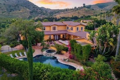 Keys Creek by Avantstay Sleeps 42, Luxury Estate
