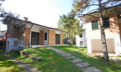 Green Retreat Dream Villa With Garden - Beahost