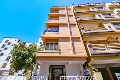 Fabhotel Happy Stay In