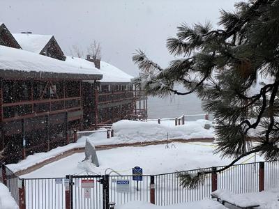 Edgelake Beach Club by Coolvacay