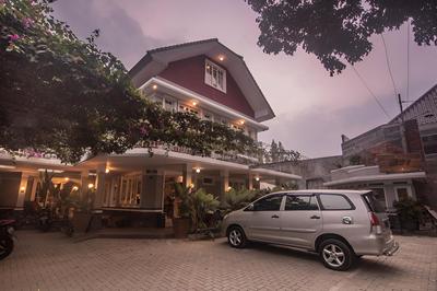 Boutique B21 Malang, Azana Hotels Collection