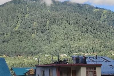 Goroomgo Red & Rose Cottage Manali