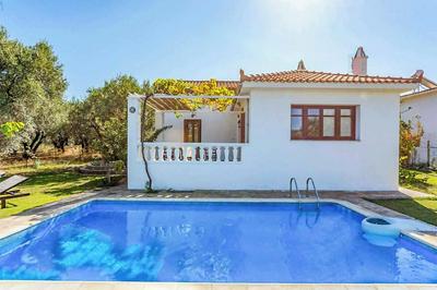 Villa Meropi