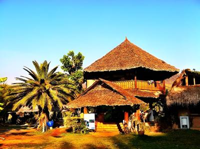 Giant House Riverside