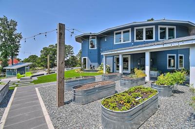 Southern Shores Retreat w/ Expansive Outdoor Space