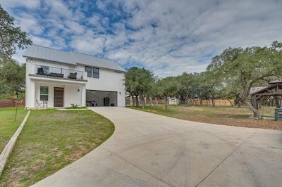 Pet-friendly Spicewood Home w/ Deck + Gas Grill!