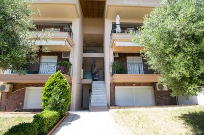 Long Seaview Apartment by Travelpro Services