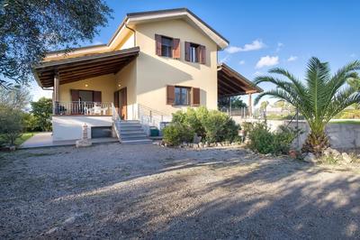 Sardinia Re - Villa Gialla