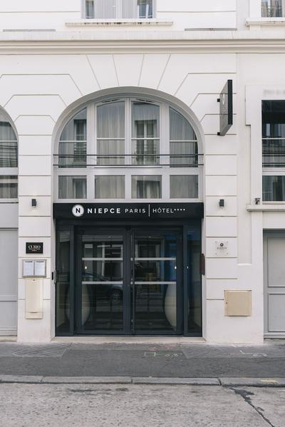 Niepce Paris Hotel, Curio Collection by Hilton