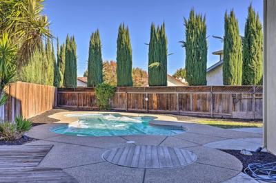 Modesto Home w/ Deck - 2 Mi to Vintage Faire Mall