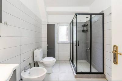Elegant Apartment Comfort in Shkod r s Heart