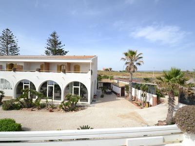Belvilla by OYO Casa Zefiro