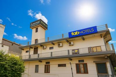 Fabhotel Raghunandan Inn