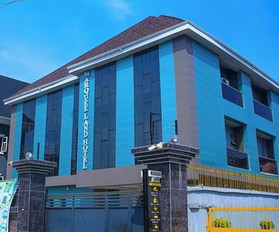 Marqueeland Hotel and suites