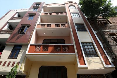 OYO 9534 Hotel Heights