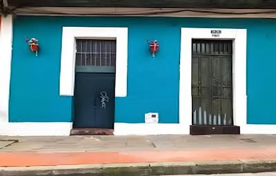 OYO 10718 White Oak Hotel