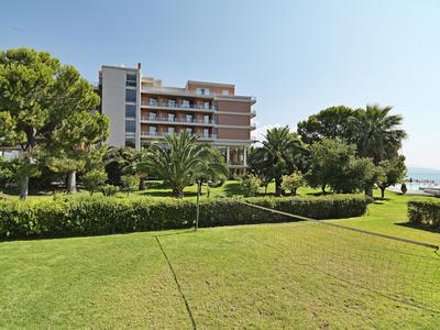 Kalamaki Beach Resort