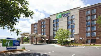 Holiday Inn Express & Suites Bloomington - MPLS Arpt Area W by IHG