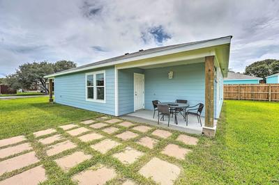 2 Mi to Boating: 'RR Sea House' in Aransas Pass!