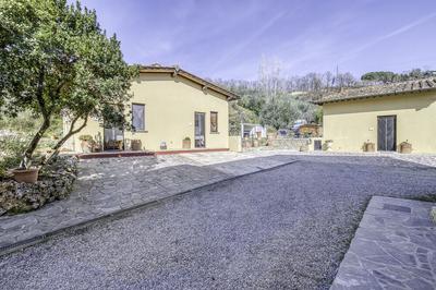 Cozy Apt T Figline With Shared Pool