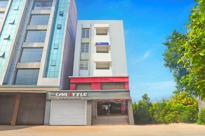 Fabhotel The Buddha Residency