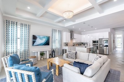 Seas - Naples - 795 108th Ave N