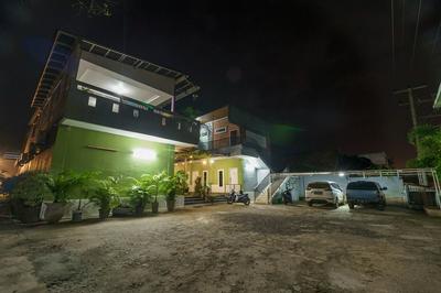 RedDoorz Syariah near Citimall Prabumulih