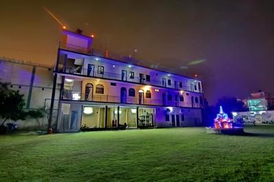 Hotel Mangalam Palace - Lucknow Airport