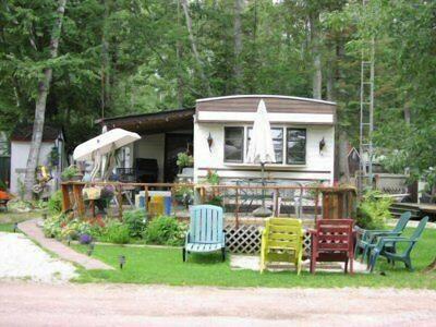 Jell-E-Bean Campground and Trailers