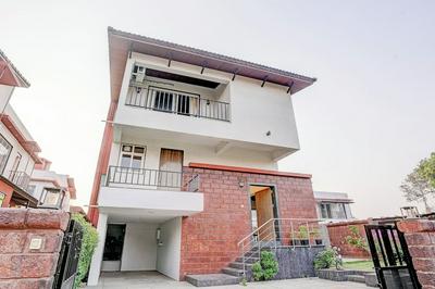 Elivaas Irene Jade 3BHK Pvt Pool Garden with Balconies