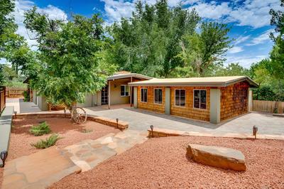 Hot Tub & Red Rock Views: Sedona Escape!