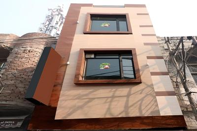 OYO 27650 Gian Residency