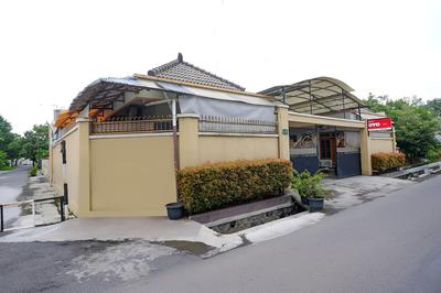 OYO 2737 D'KostNearKraton mangkunegaran