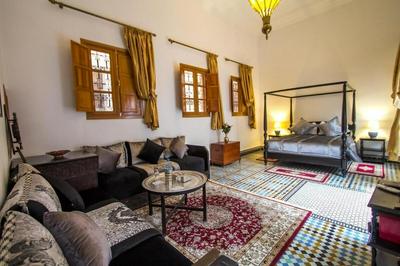 Room in B&B - Riad Authentic Palace & Spa - Suite Al Ambra