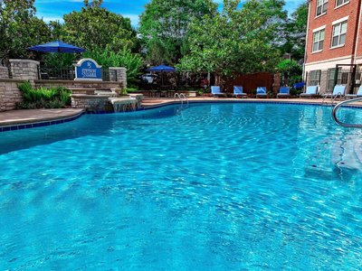 Landing Apartments Near University Of Cincinnati